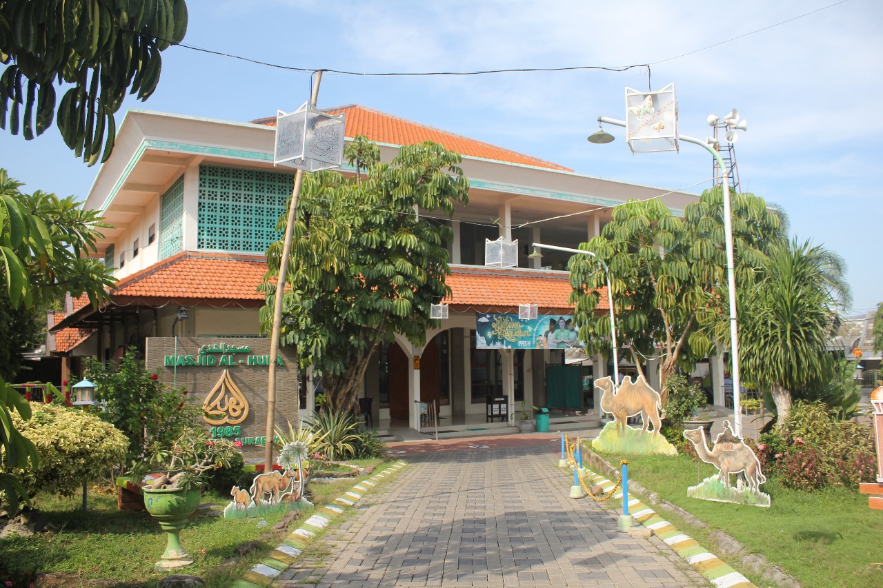 Masjid AlHuda: Tempat Ibadah yang Menyatu dengan Kehidupan Warga Cilacap